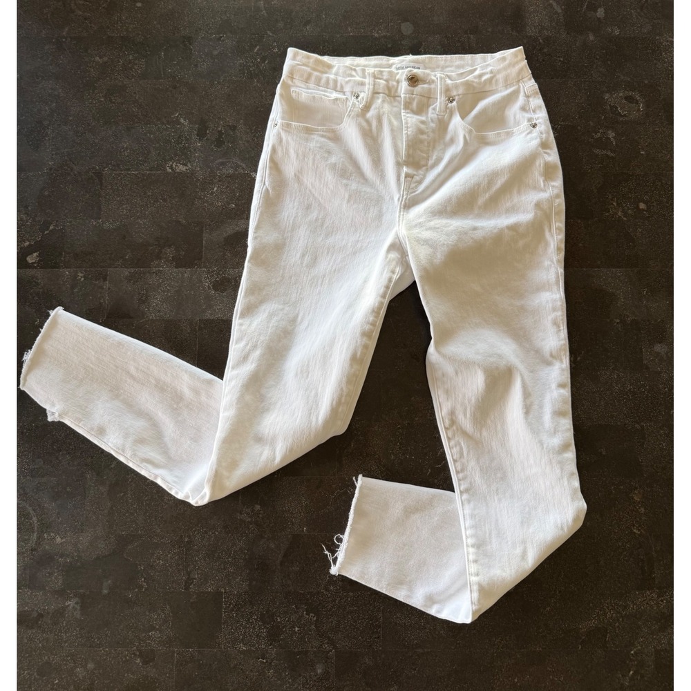 Good American White High Rise Skinny Jeans 8/29 Tulip Raw Hem Coastal Festival